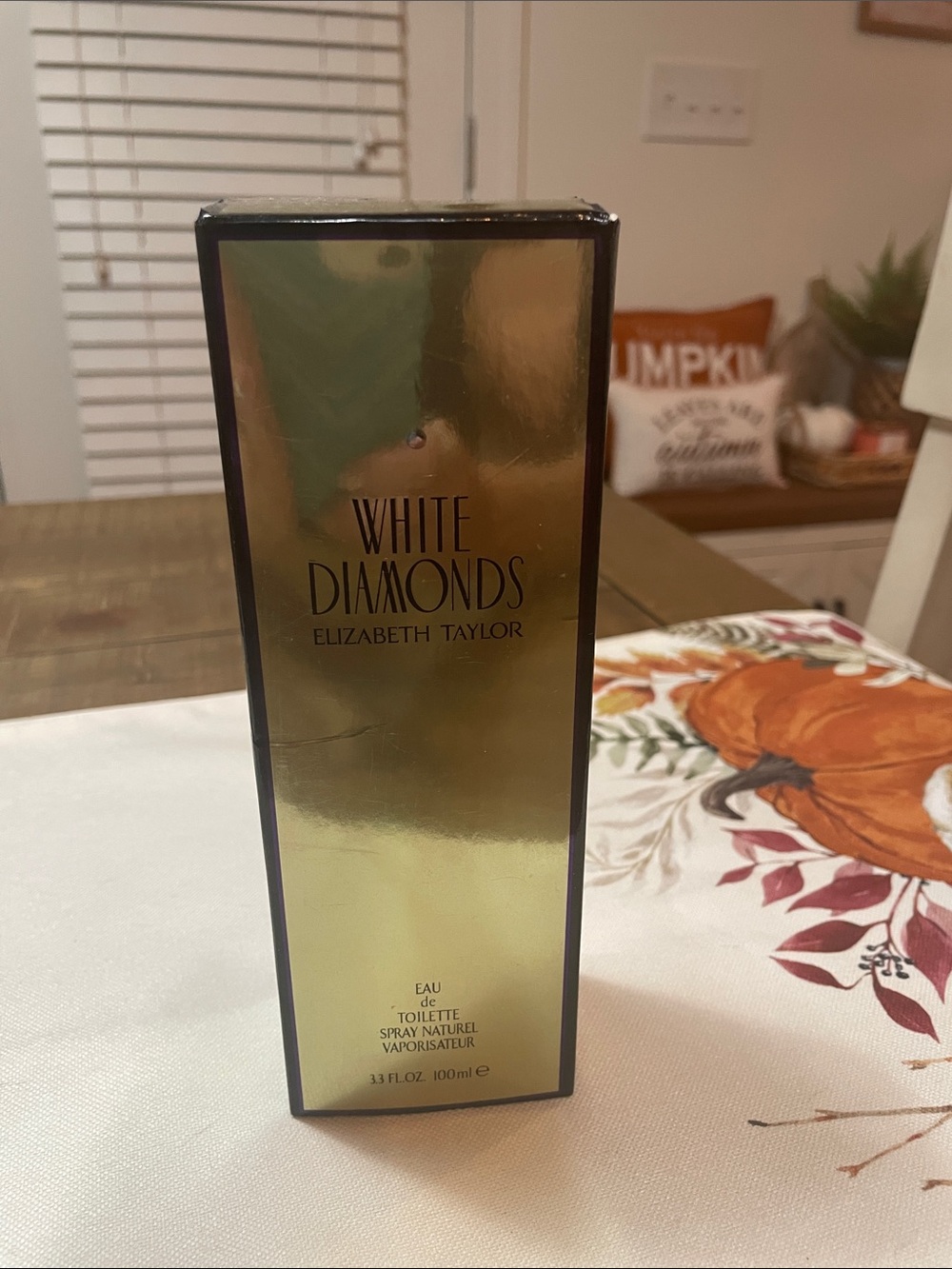 White Diamonds by Elizabeth Taylor — Gold Body Oil & Moisturizer